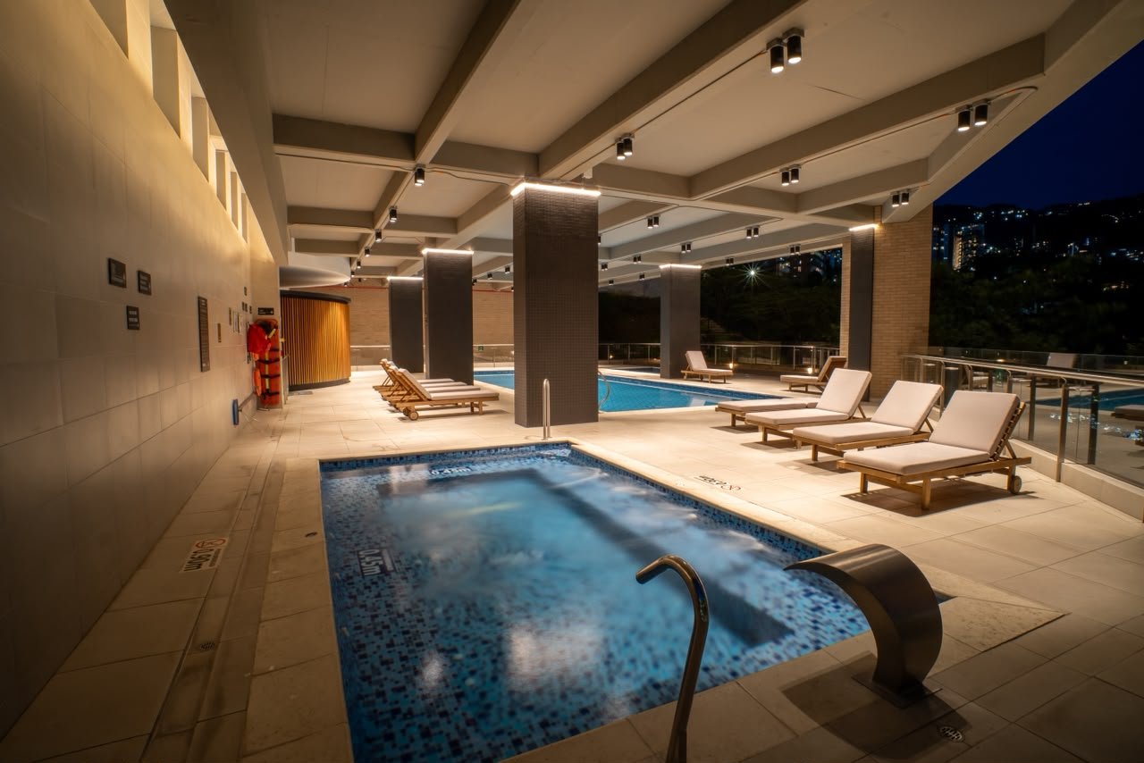 Swimming Pool & Relax Areas